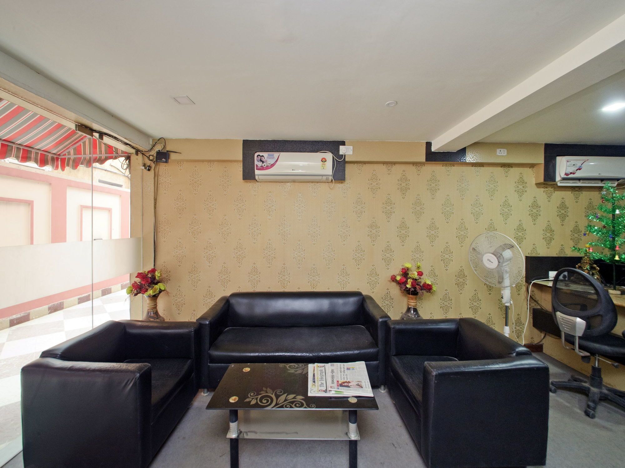 Oyo 460 Hotel Ivory Residency Kolkata Eksteriør bilde